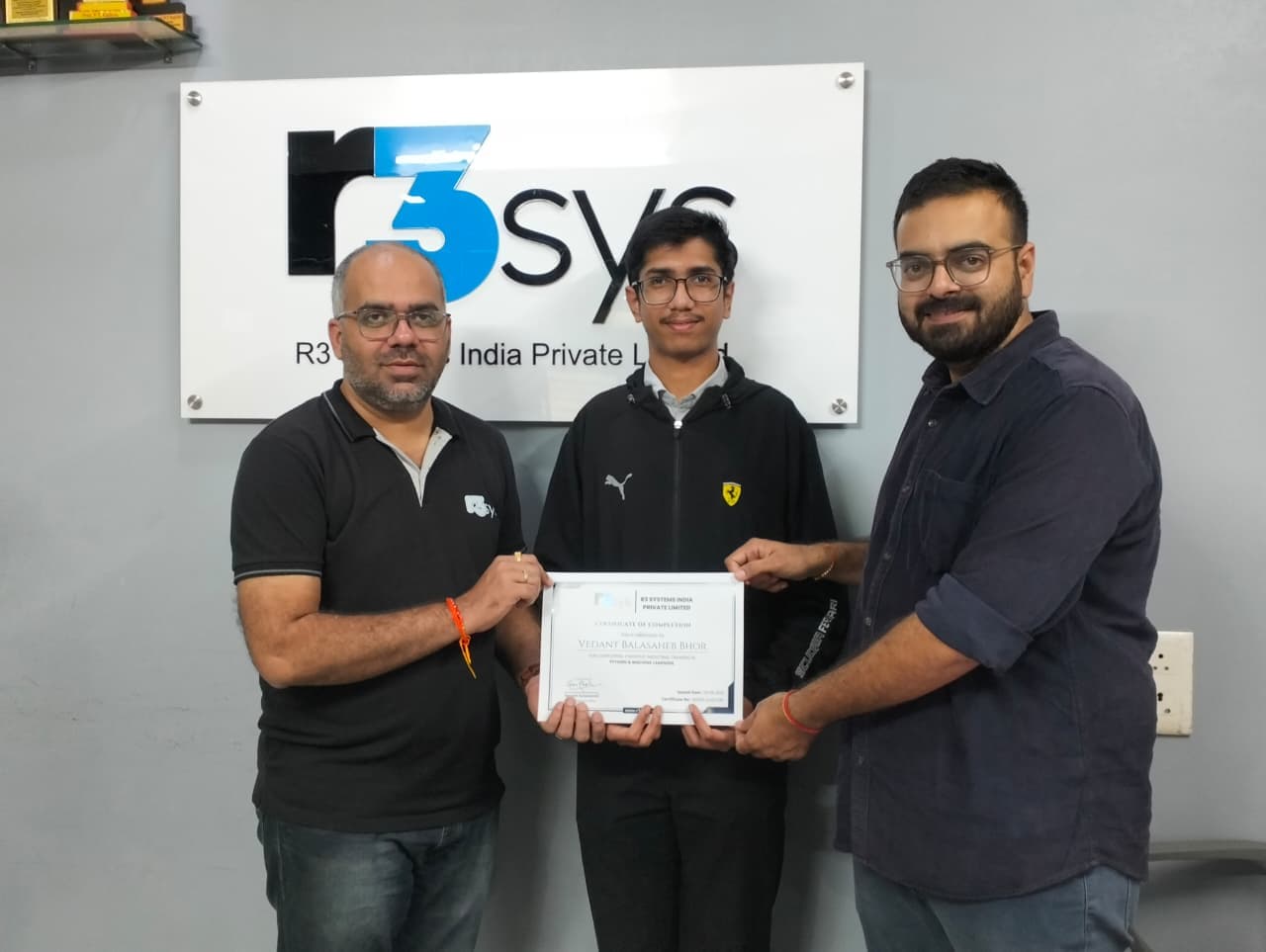 Internship Certificate at R3